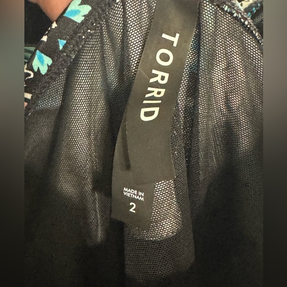 Torrid Swimsuit! - Picture 4 of 4